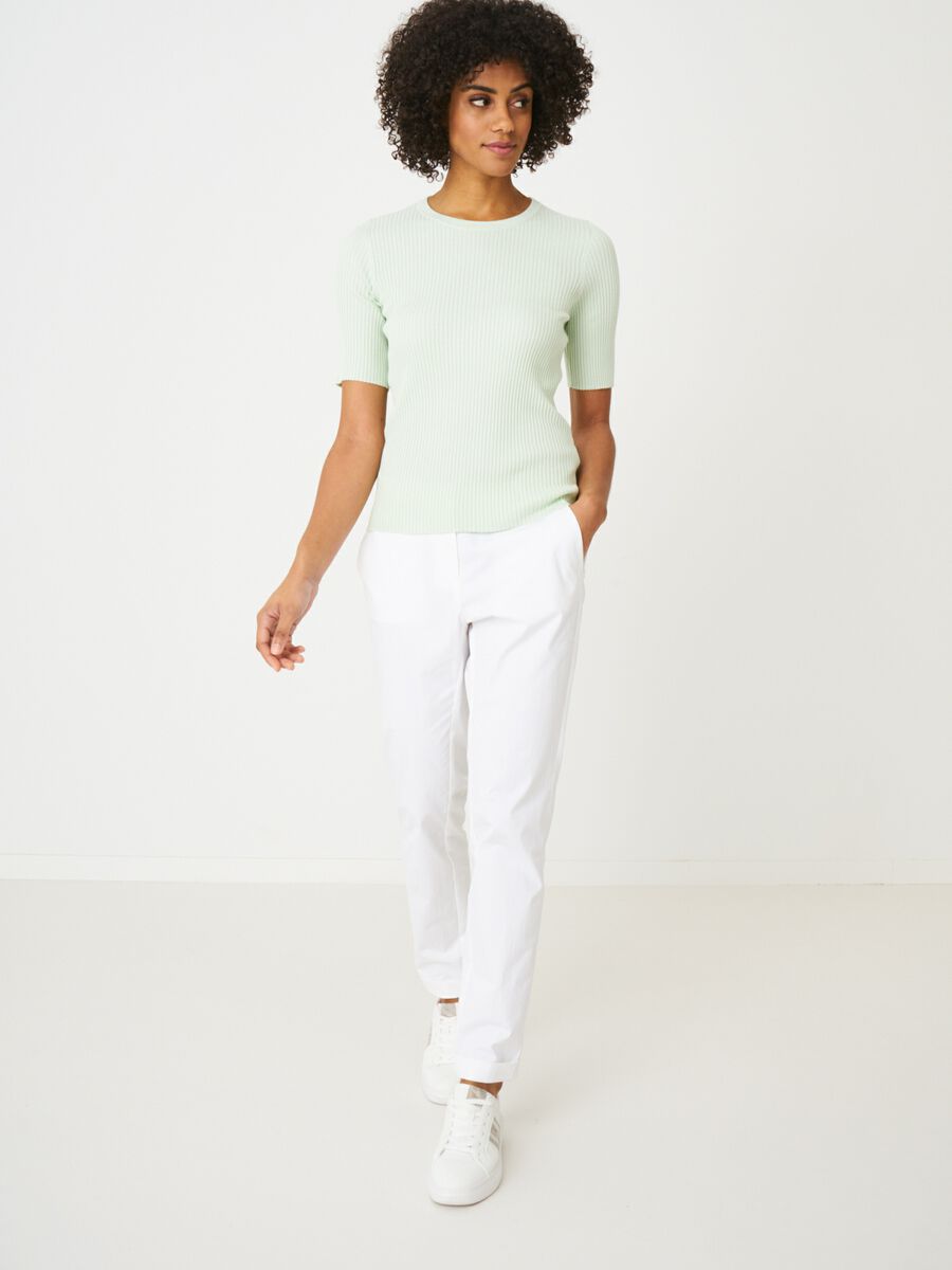 Pull basique côtelé à manches courtes et coupe étroite image number 3