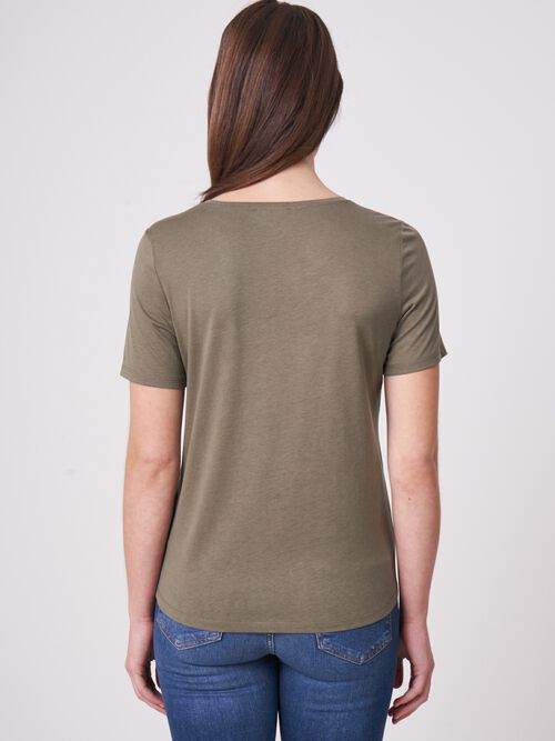 Women's basic T-Shirt