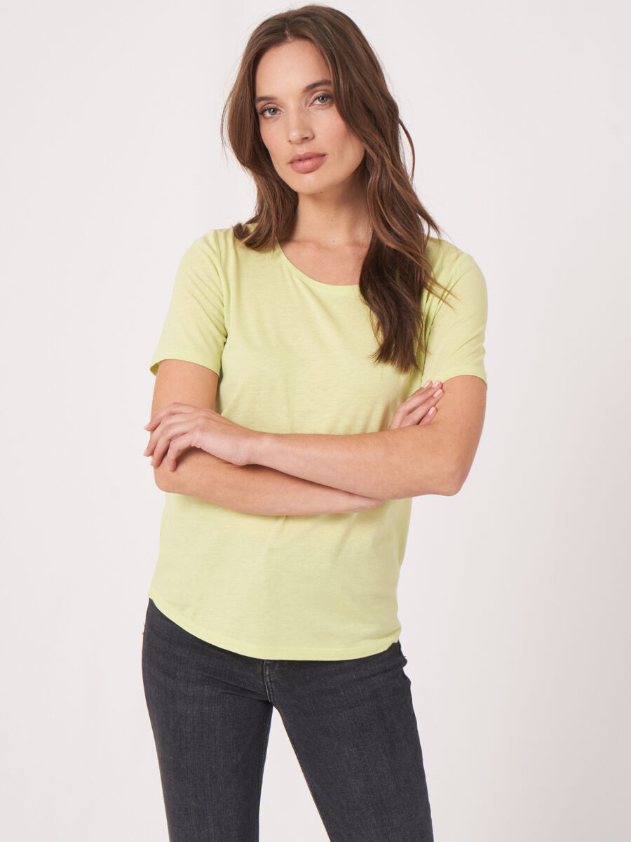 Women's basic T-Shirt image number 0