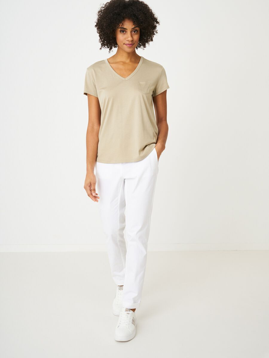 Women's basic V-neck T-shirt with chest pocket image number 3
