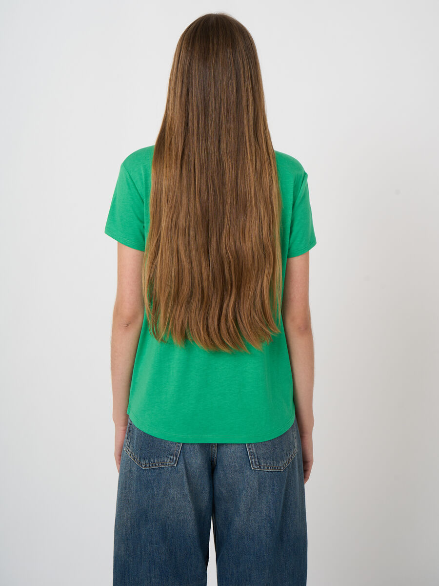  T-Shirt mit V-Ausschnitt und Brusttasche image number 3