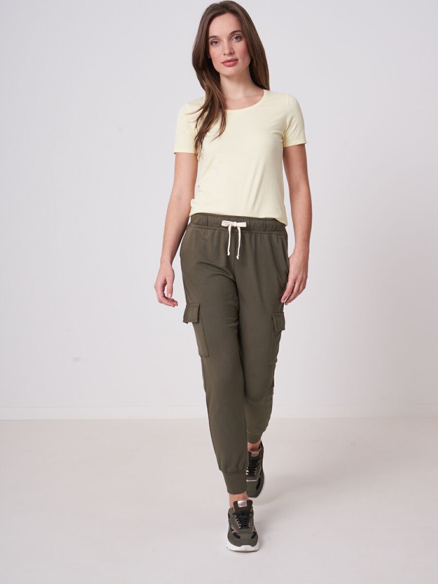 Basic cotton crew neck T-shirt image number 3