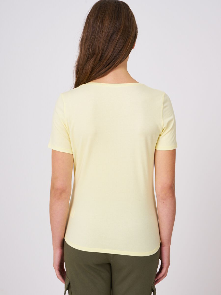 Basic cotton V-neck T-shirt  image number 1