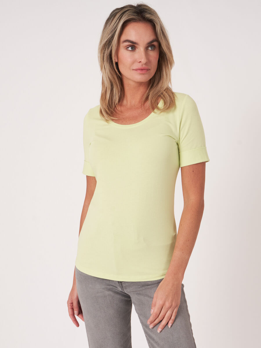 T-shirt basique femme à manches retroussées image number 0