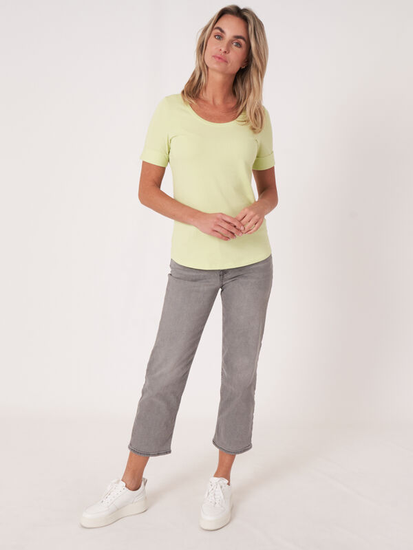 Basic T-shirt with rolled up sleeves image number 4