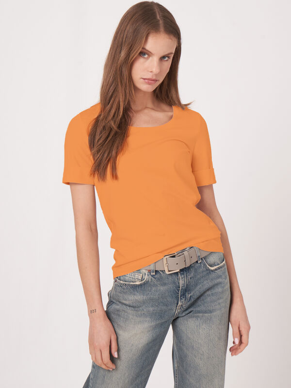 Basic T-shirt with rolled up sleeves image number 0