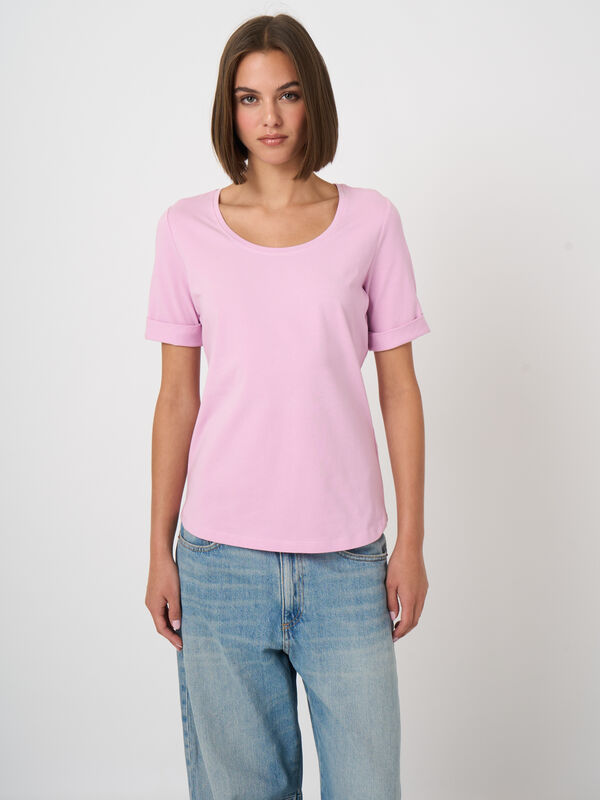 Basic T-shirt with rolled up sleeves image number 1