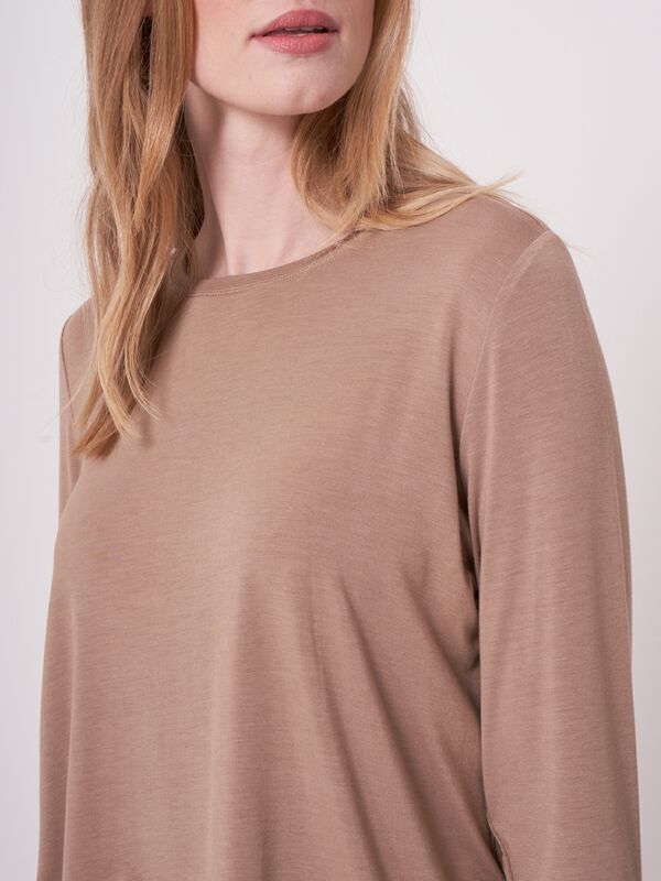 Basic women's long-sleeved top image number 2