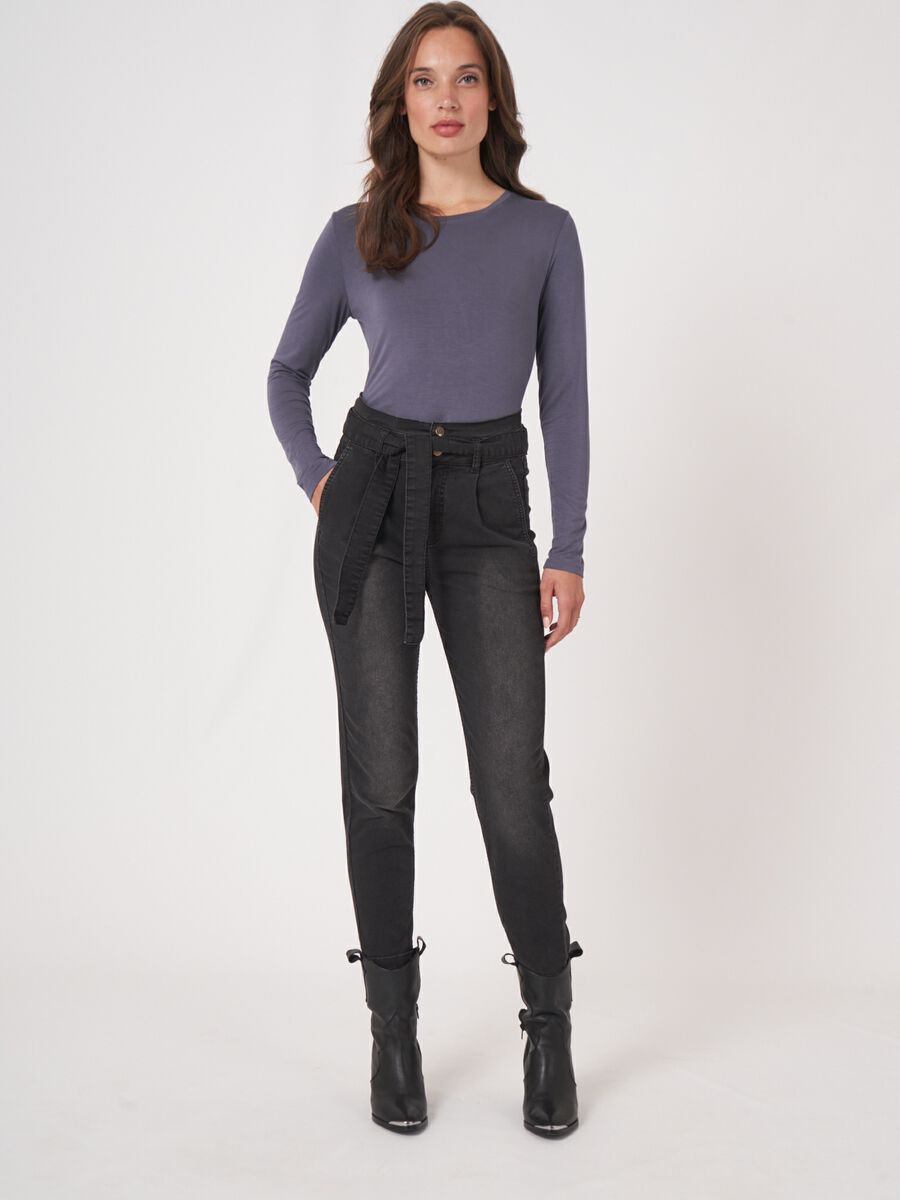 Basic women's long-sleeved top image number 4