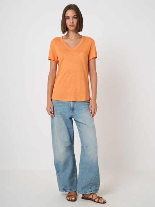 Basic zuiver linnen V-hals T-shirt met borstzakje