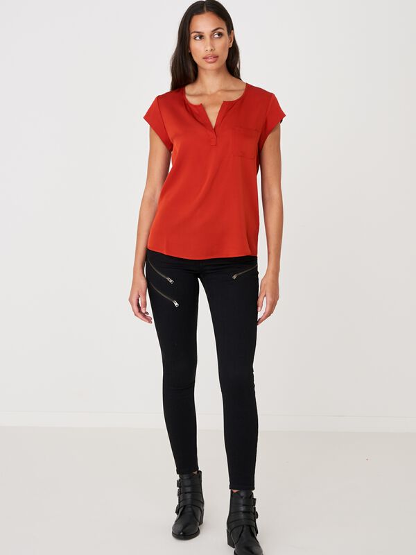 Short-sleeved silk top with pocket image number 3