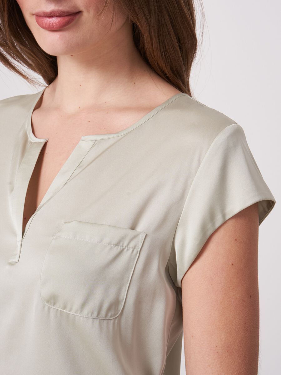 Short-sleeved silk top with pocket image number 2