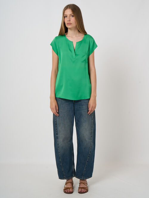 Short-sleeved silk top with pocket