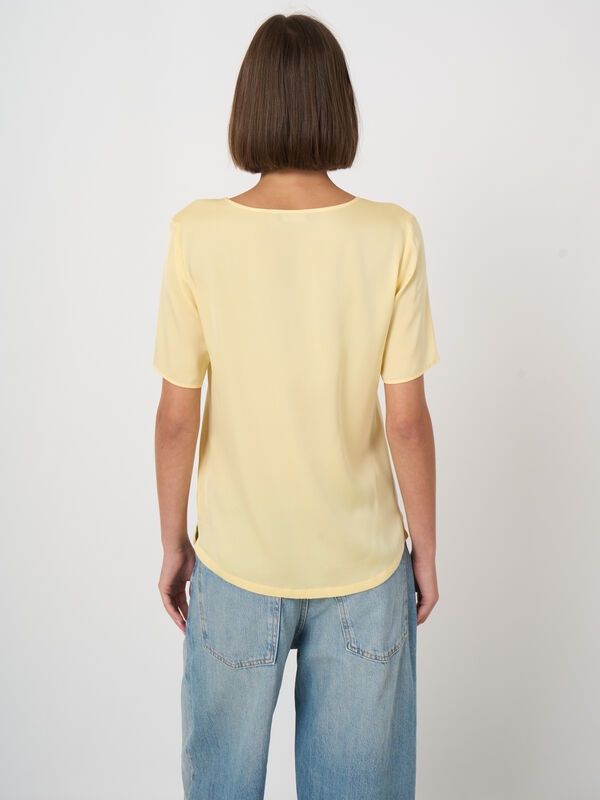Silk T-shirt image number 3