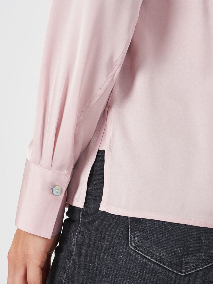 Silk shirt with chest pocket and side slits image number 3