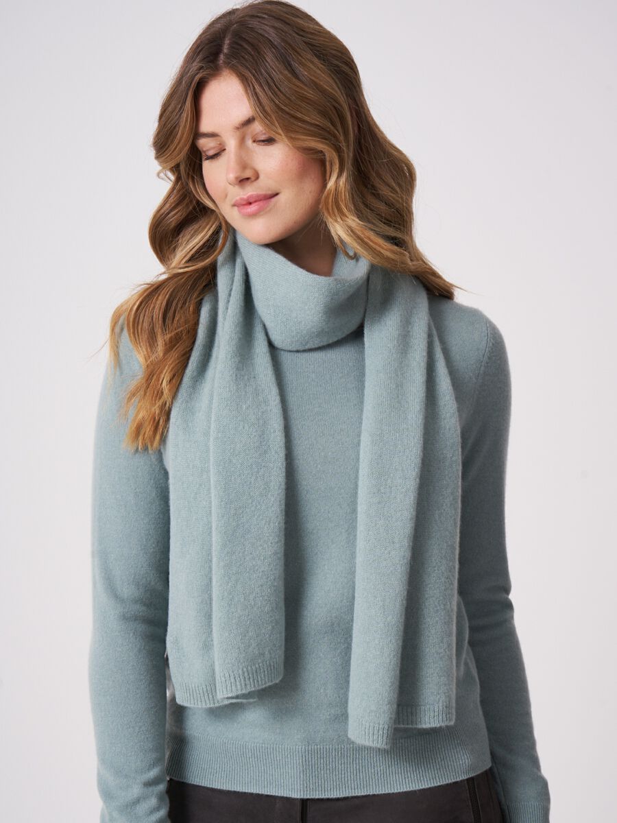 Basic pure cashmere scarf image number 1