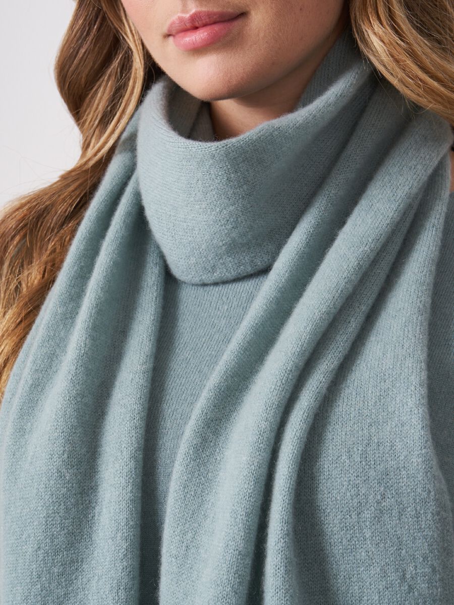 Basic pure cashmere scarf image number 2