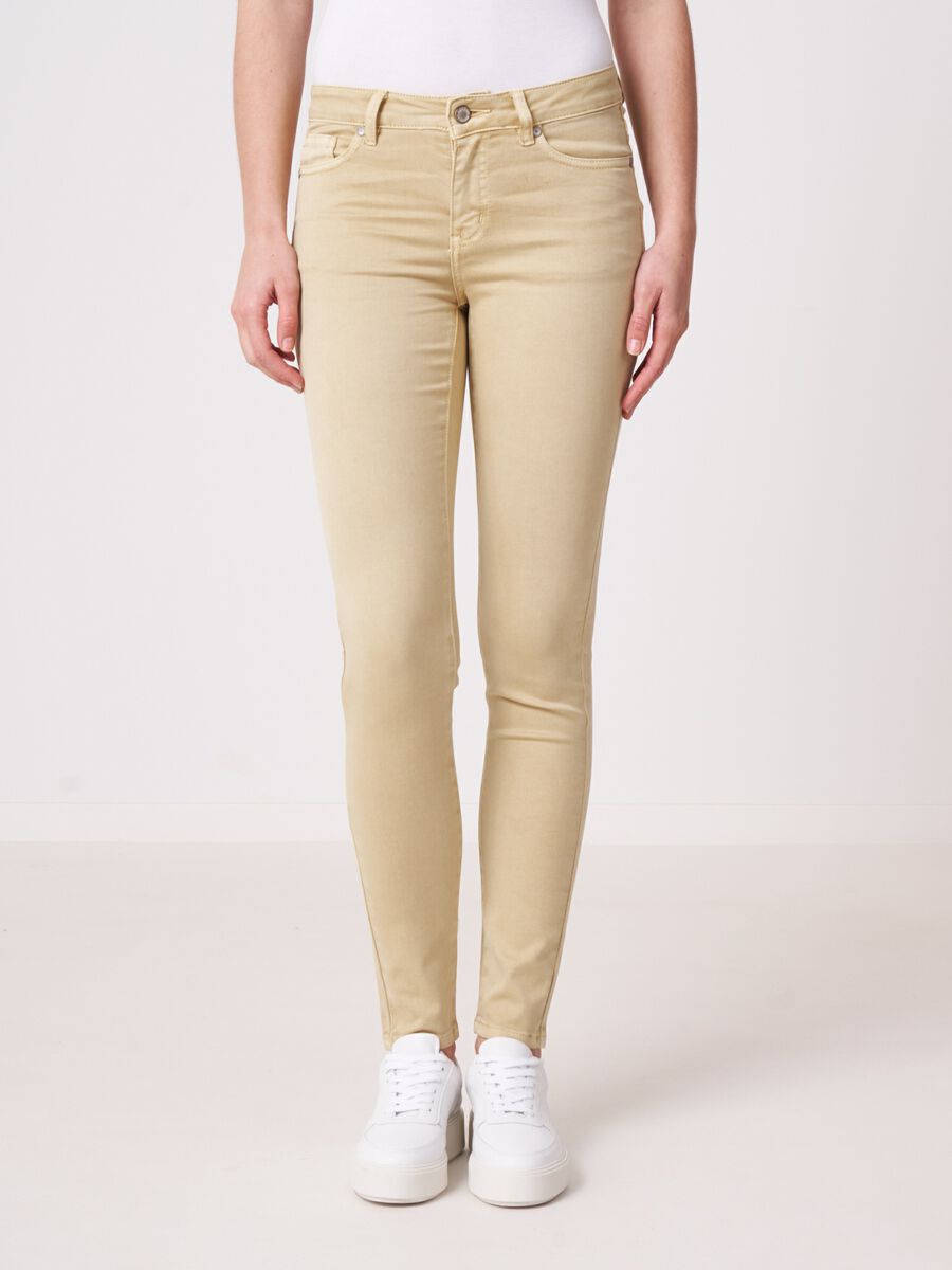 Skinny women's pants image number 0