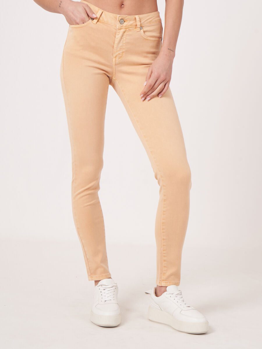 Skinny women's pants image number 0