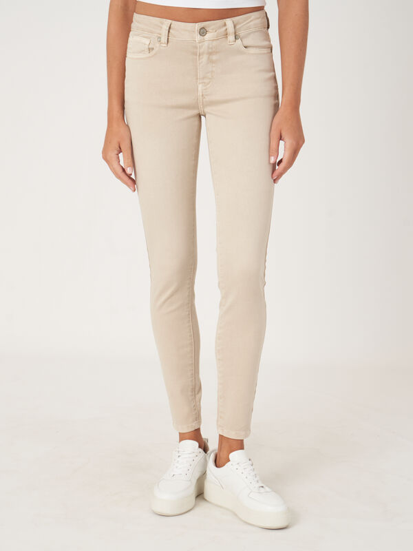 Skinny women's pants image number 0