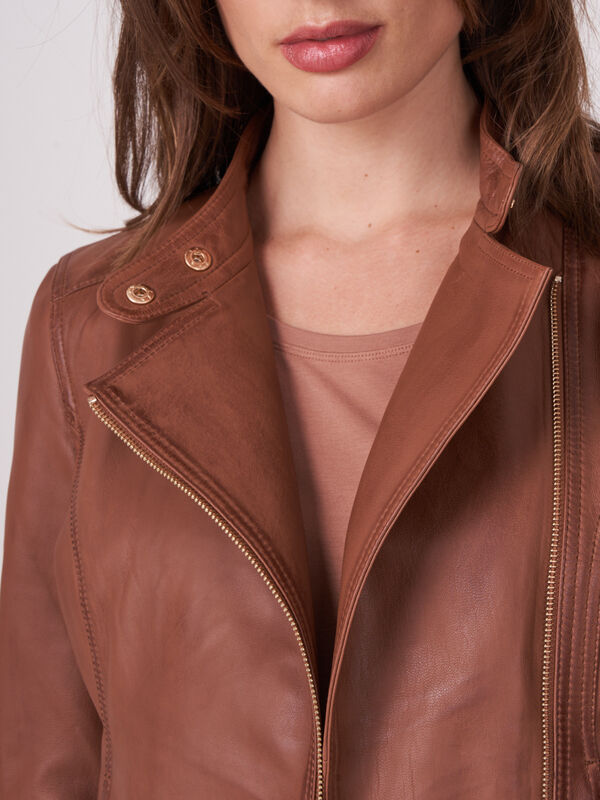 Taillierte Biker-Lederjacke image number 2