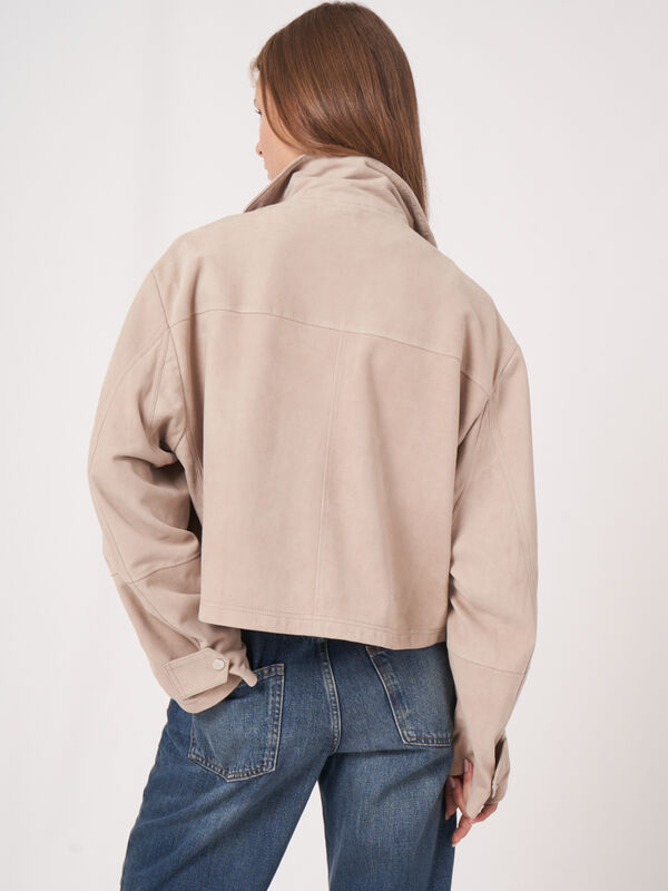 Veste en daim avec poches surdimensionn&eacute;es image number 4