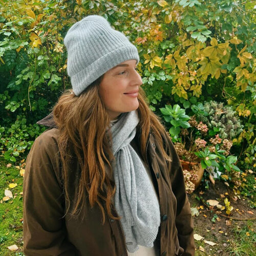 Geribde muts van biologisch cashmere